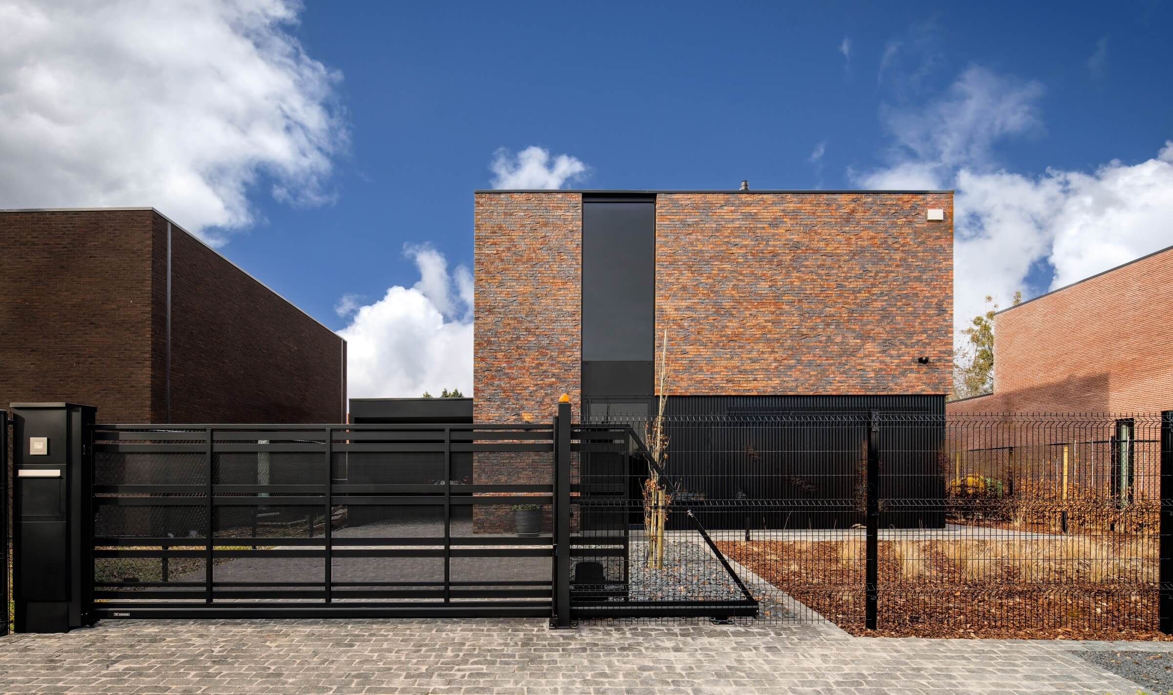 Clôture – comment choisir la solution idéale pour votre propriété ?